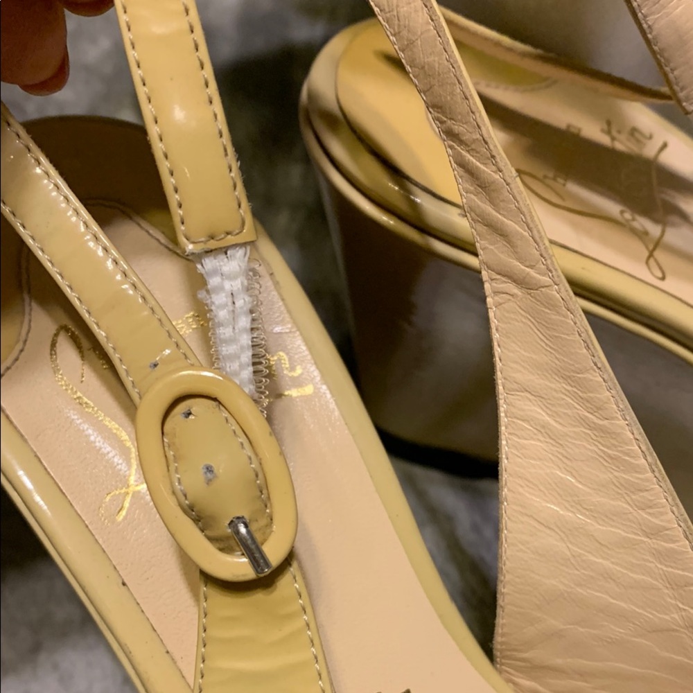 Christian Louboutin - Picture 3 of 5